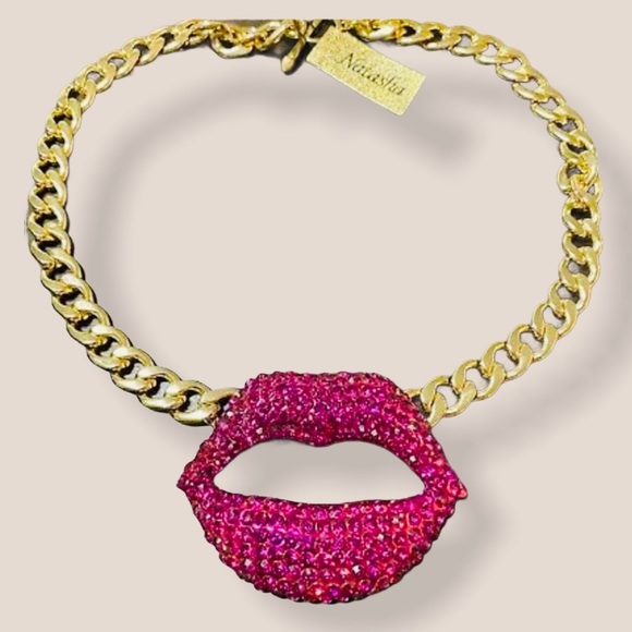 New 💋Natasha pink Crystal Lips Necklace - Picture 3 of 17